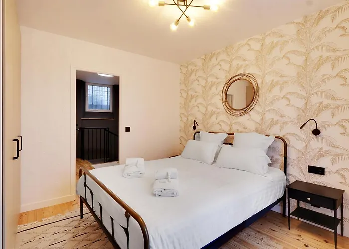 Pick A Flat's In Montmartre - Rue Drevet *